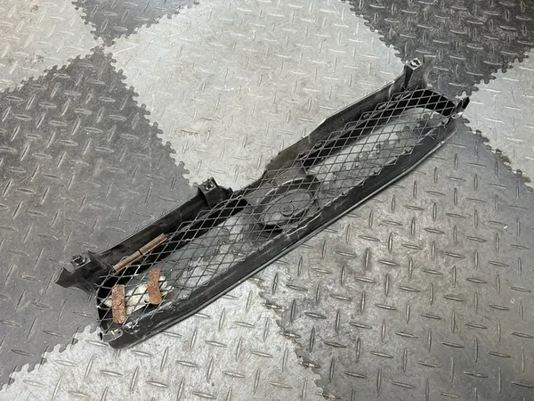 Griglia anteriore Subaru Impreza STI 03-05 OEM 91121FE110 image 3