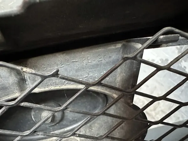 Griglia anteriore Subaru Impreza STI 03-05 OEM 91121FE110 image 5