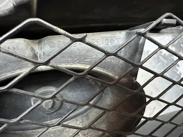 Griglia anteriore Subaru Impreza STI 03-05 OEM 91121FE110 image 6