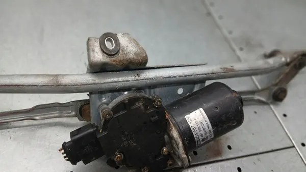 Tuulilasinpyyhkijän mekanismi Audi A6 C5 2.5 TDI image 4