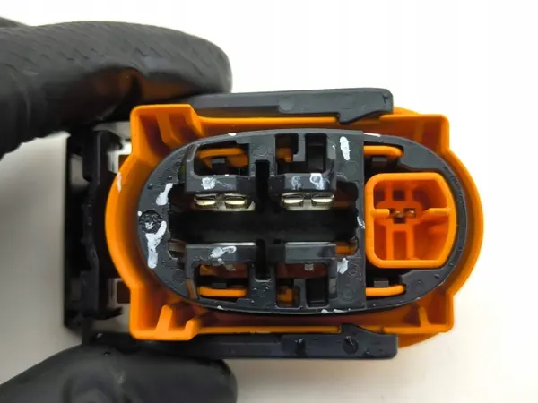 Renault Austral 2023 Batterierelais-Sicherung OEM 993B15333R image 7