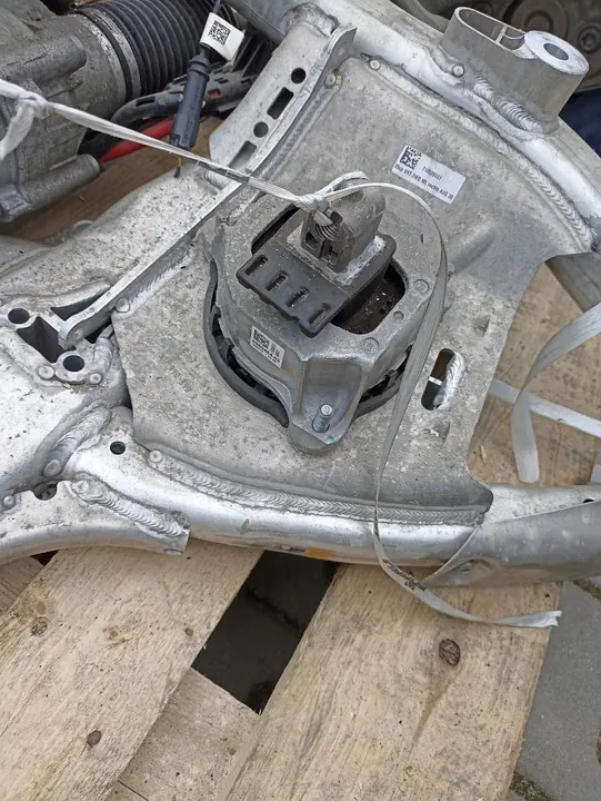Supporto Motore Destro BMW G30 G11 G14 B58 6860464 image 2
