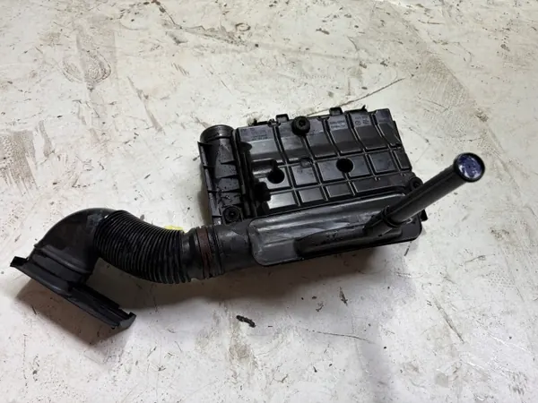 VW AUDI Luftfilterhus 04E129611G OEM image 2