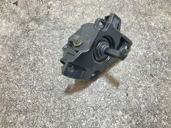 Motor de compuerta Hyundai usado OEM RG3EVL240205 image 3