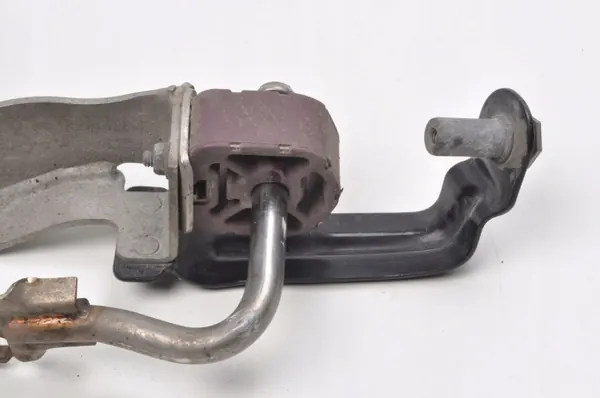 Soporte de escape derecho Ferrari Portofino OEM 914438 200313 image 3