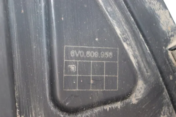 Skoda Front Right Wheel Arch 6V0809958F image 5