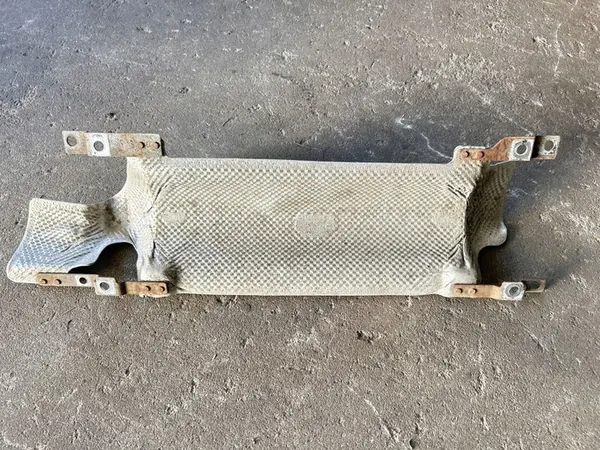 Jeep Cherokee 2020 Protetor térmico tubo de escape OEM 52123771AB image 3