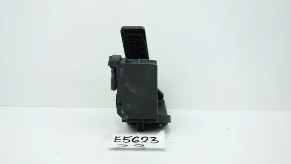 Pédale d'accélérateur Mercedes-Benz OEM A2233000400 image 4