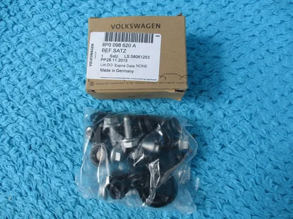 Kit de montagem da porta traseira esquerda AUDI A3 8P0 image 1