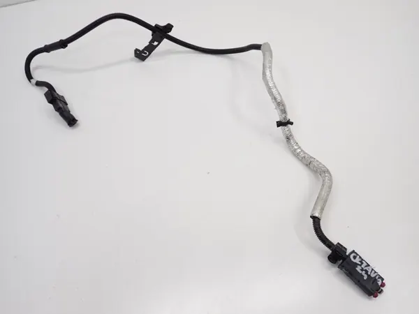 Tubo AdBlue OEM 5WA131960 para Skoda Octavia IV 2.0 TDI image 2