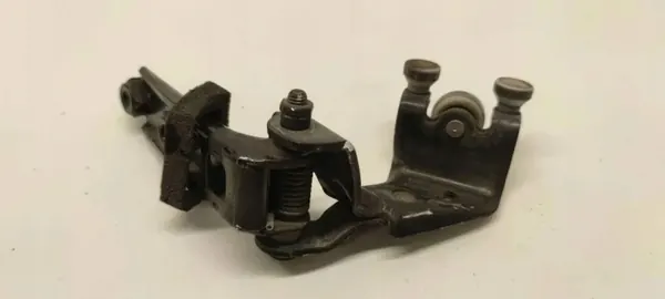 VW OEM 7E0843335A liukuoven keskisarana image 4