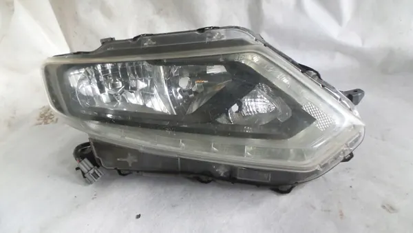 Oikea ajovalaisin sähkömoottorilla image 2