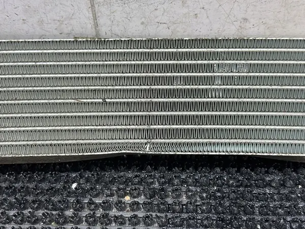 Radiador de óleo 7P0317019 Porsche Cayenne II VW Touareg II image 2