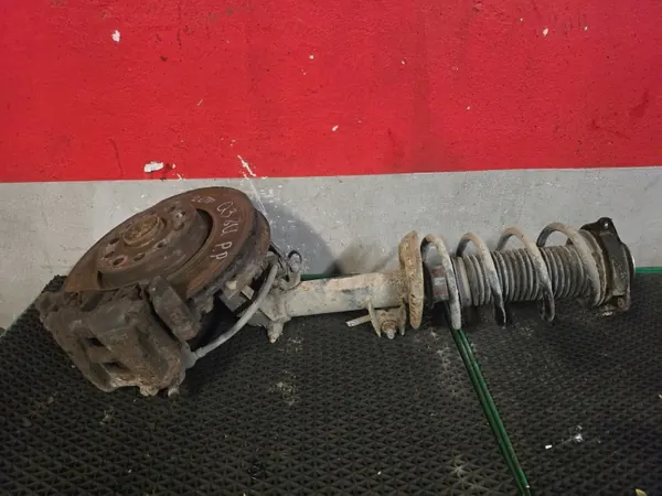 Audi Q3 8U Höger Framhjulsled OEM 5N0413031AQ image 2