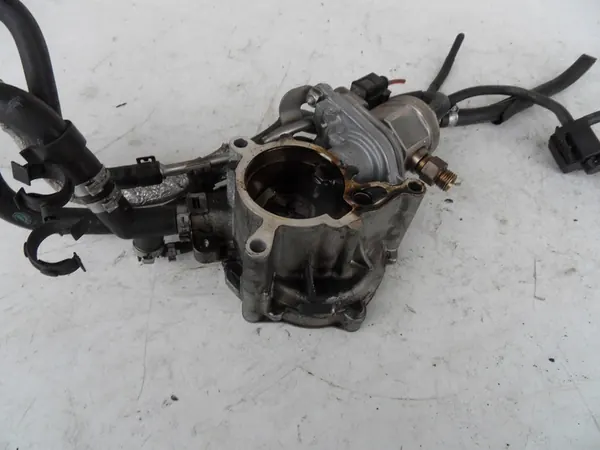 AUDI A4 B8 2007-2011 1.8 TFSI Kraftstoffpumpe OEM image 3