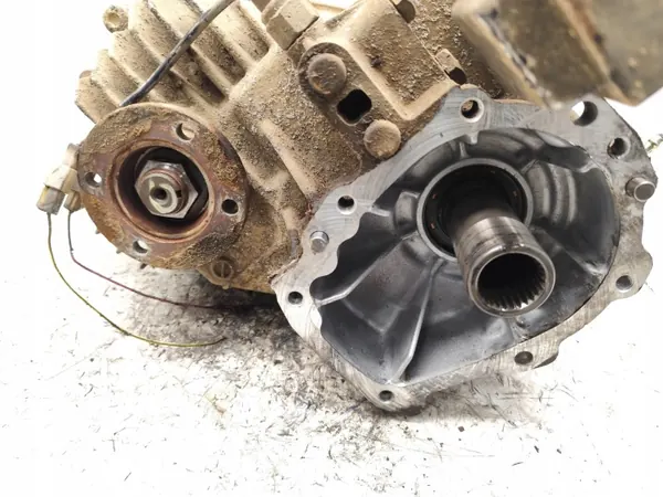 Siirtolaatikko OEM No MPN Opel Monterey 3.0 DTI:lle image 7