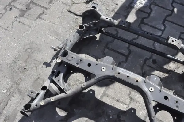 BMW Framhjulsfjäderben OEM 6872119 - Begagnad image 5
