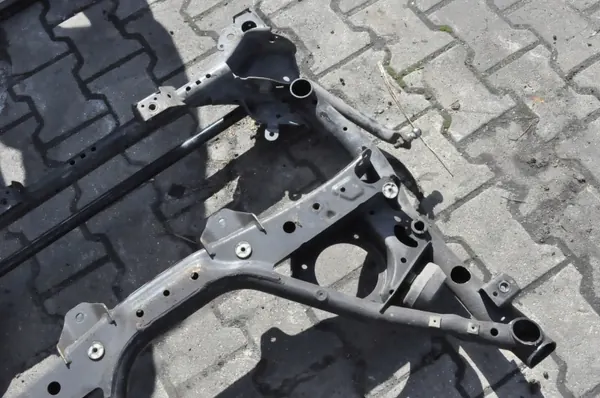 BMW Framhjulsfjäderben OEM 6872119 - Begagnad image 7