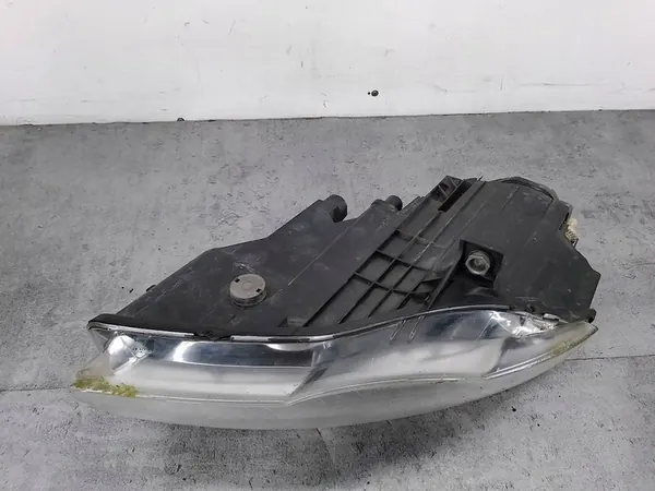 Oikea Bixenon-etuvalaisin VW Passat B6 image 9