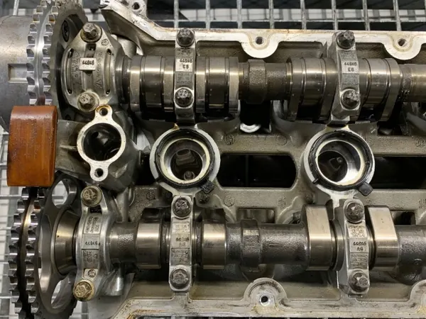 Culasse gauche OEM 9481041065R Porsche Panamera image 4