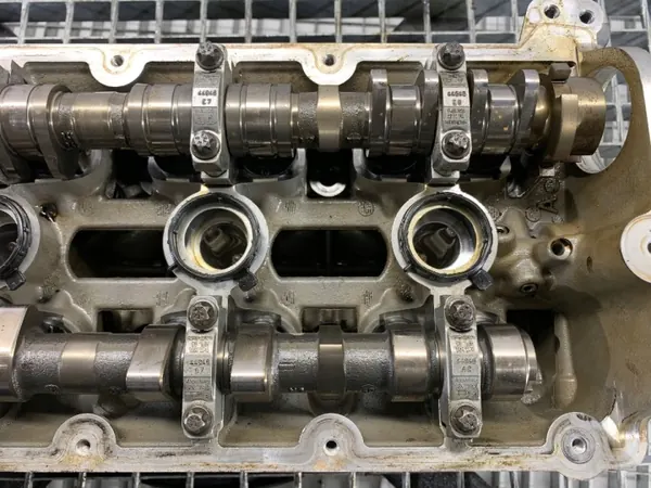 Culasse gauche OEM 9481041065R Porsche Panamera image 5