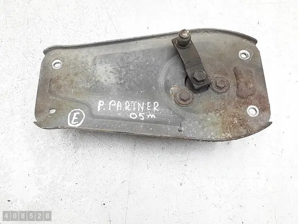 Motor de limpador Peugeot Partner 2005 image 1