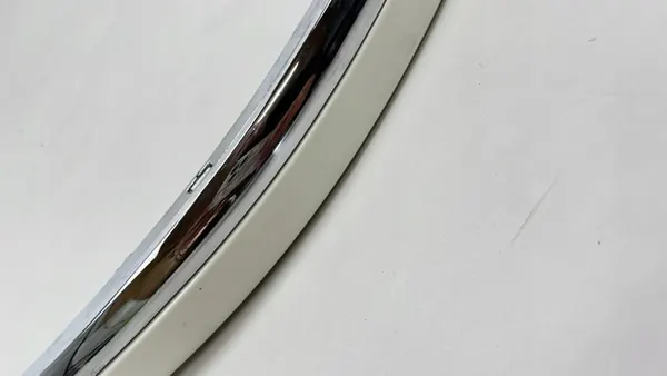 VW GOLF V 5 KOMBI JETTA Etupuskuri trim oikea 1K0853964 image 3