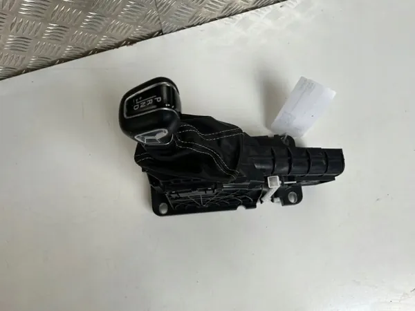 Levier de vitesse Volvo XC60 2018 OEM 32240021 - Occasion image 3