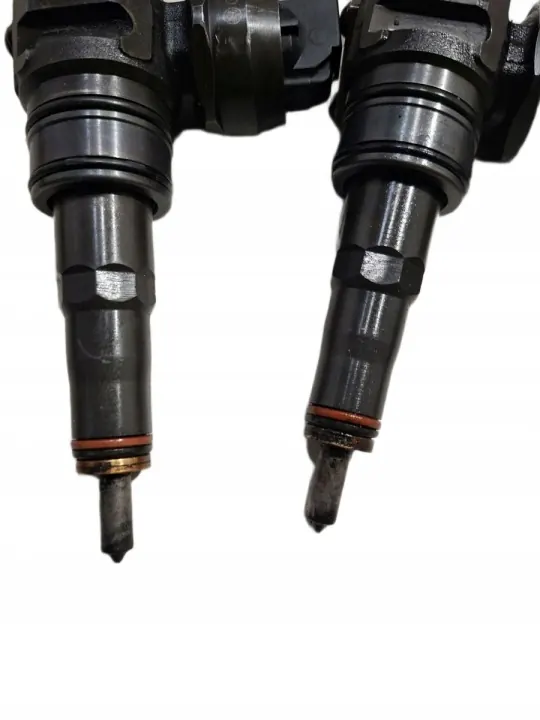 Bosch 038130073BQ 0414720312 Inyector Usado image 4
