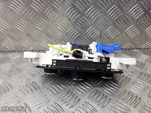 Module de contrôle climatique Dacia Sandero XE1074176 image 2