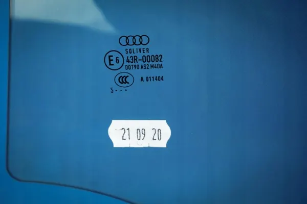 Cristal puerta trasera Audi A5 usado OEM 8T8845205B image 3