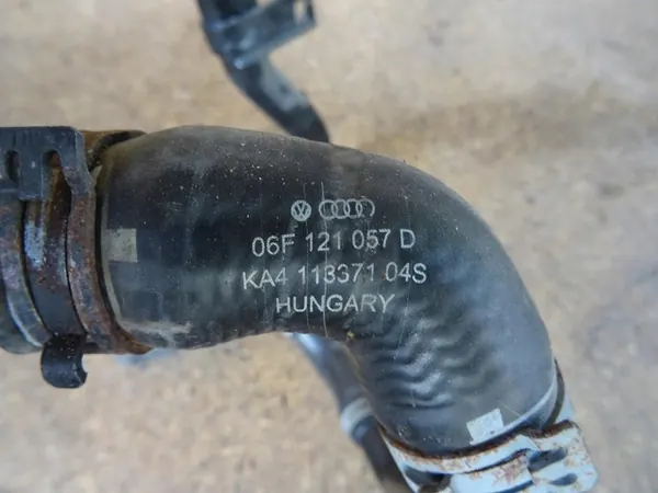 AUDI A4 B7 2.0 TFSI Vesijohdot 06D121101B 06F121057D image 3
