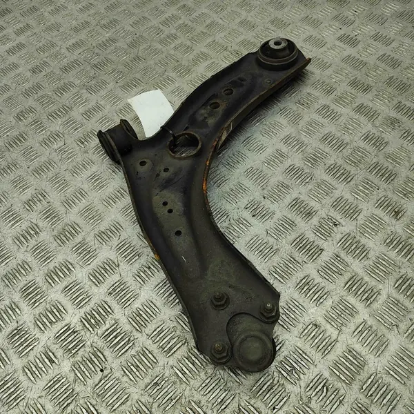 AUDI Q2 2.0 TDI Braccio di Sospensione Anteriore Inferiore 81A407152F image 4