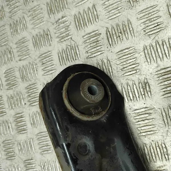 AUDI Q2 2.0 TDI Braccio di Sospensione Anteriore Inferiore 81A407152F image 5