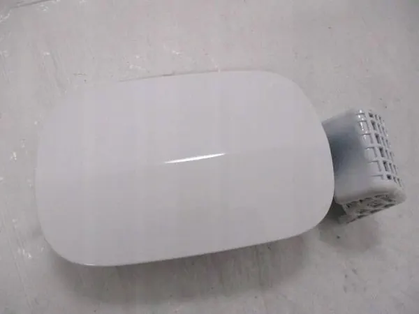 Hyundai Kona bränslelucka OEM 69510J9000 - Begagnad image 2