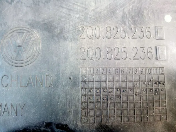 VW T-CROSS, SEAT ARONA Motorplåt, OEM 2Q0825236F image 6