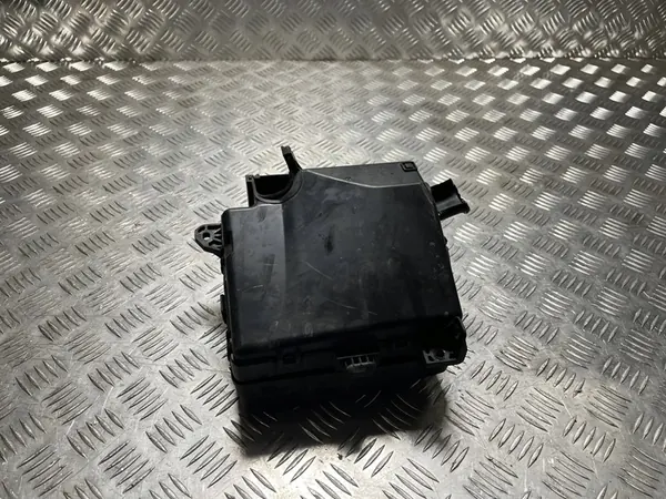 Zekeringkastdeksel Mitsubishi Eclipse Cross 17- OEM 6400H655 image 2