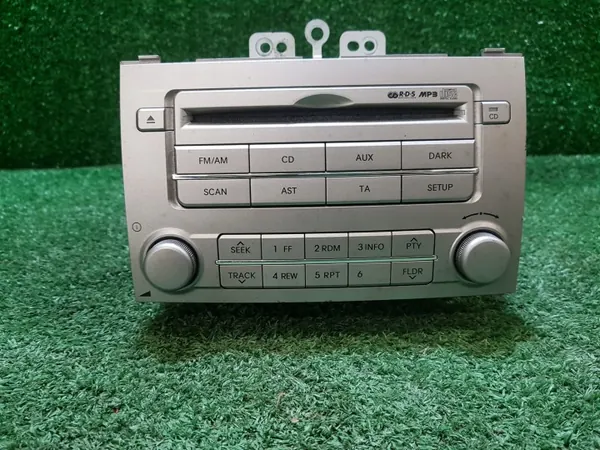 Radio Hyundai i20 de fábrica CD MP3 OEM 96100-1J202 image 2