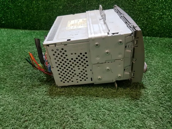 Radio Hyundai i20 de fábrica CD MP3 OEM 96100-1J202 image 4