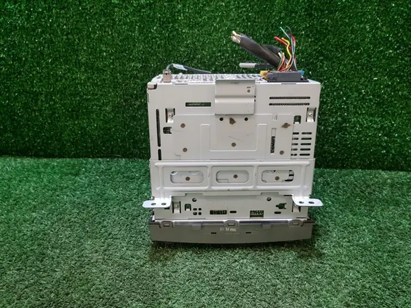 Radio Hyundai i20 de fábrica CD MP3 OEM 96100-1J202 image 7