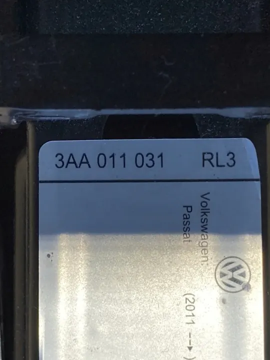 Cric VW Passat B7 R Line OEM 3AA011031 image 3