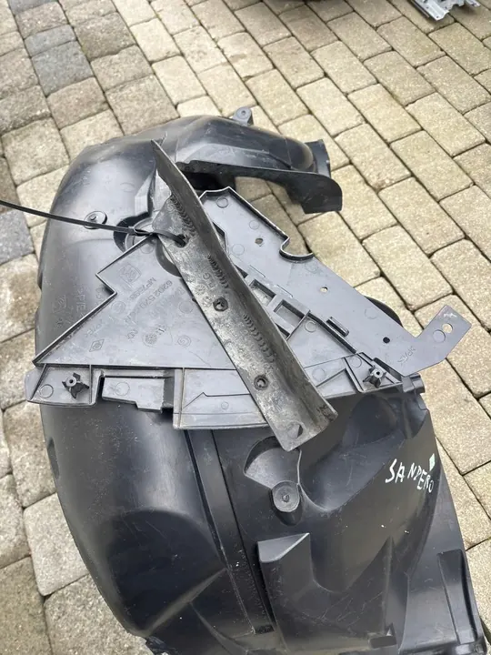 Front Left Wheel Arch Dacia Sandero II 2012-2020 image 4