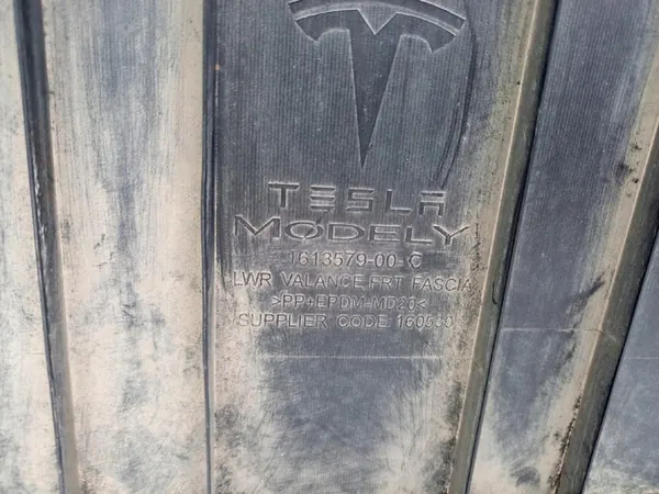 TESLA MODEL Y 20- Framskydd Under Stötfångare 1613579-00-C image 7
