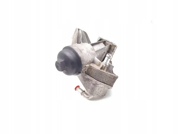 Oljefilterfäste Mercedes-Benz A-Class AMG A 35 2019 image 3