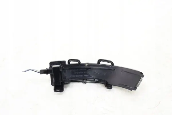 Intermitente espejo derecho Alfa Romeo Giulia OEM 263004 image 4