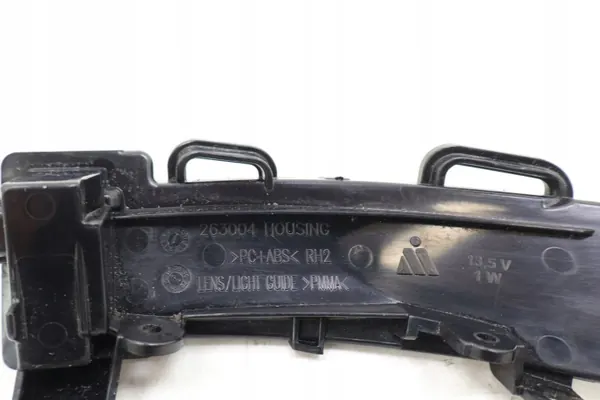 Intermitente espejo derecho Alfa Romeo Giulia OEM 263004 image 5
