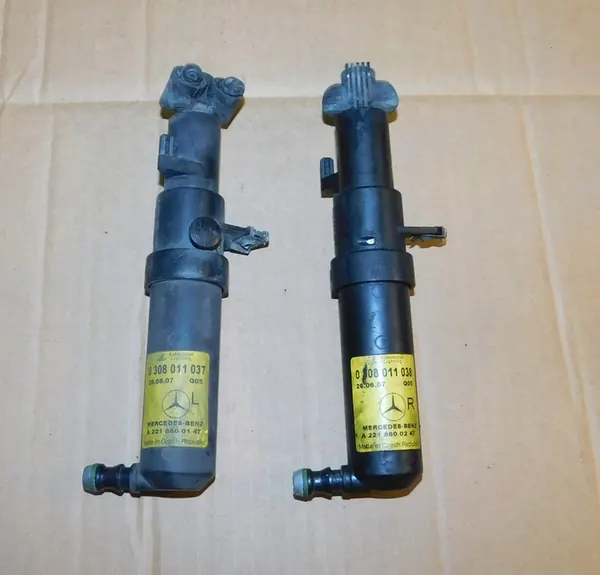 W221 Boquilla de Lavaparabrisas Delante Izquierda A2218600147 image 3