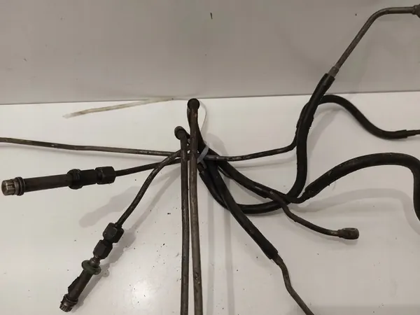 Iniettore carburante Volkswagen PASSAT B3 1990 OEM 035133551F image 2