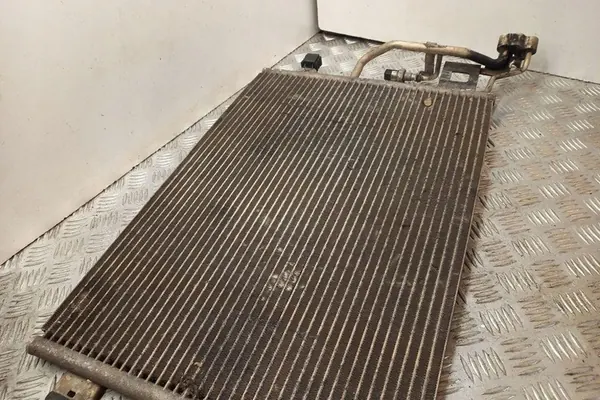 Ilmastointijäähdytin VW PASSAT B5 3B0260401A image 2