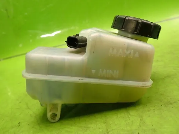 Depósito de líquido de travões OEM 460914024R Renault Twingo image 3